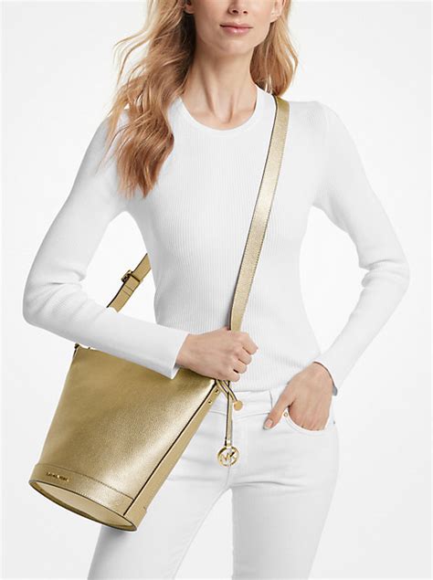 michael kors md messenger tasche|Townsend Medium Metallic Pebbled Leather Messenger Bag.